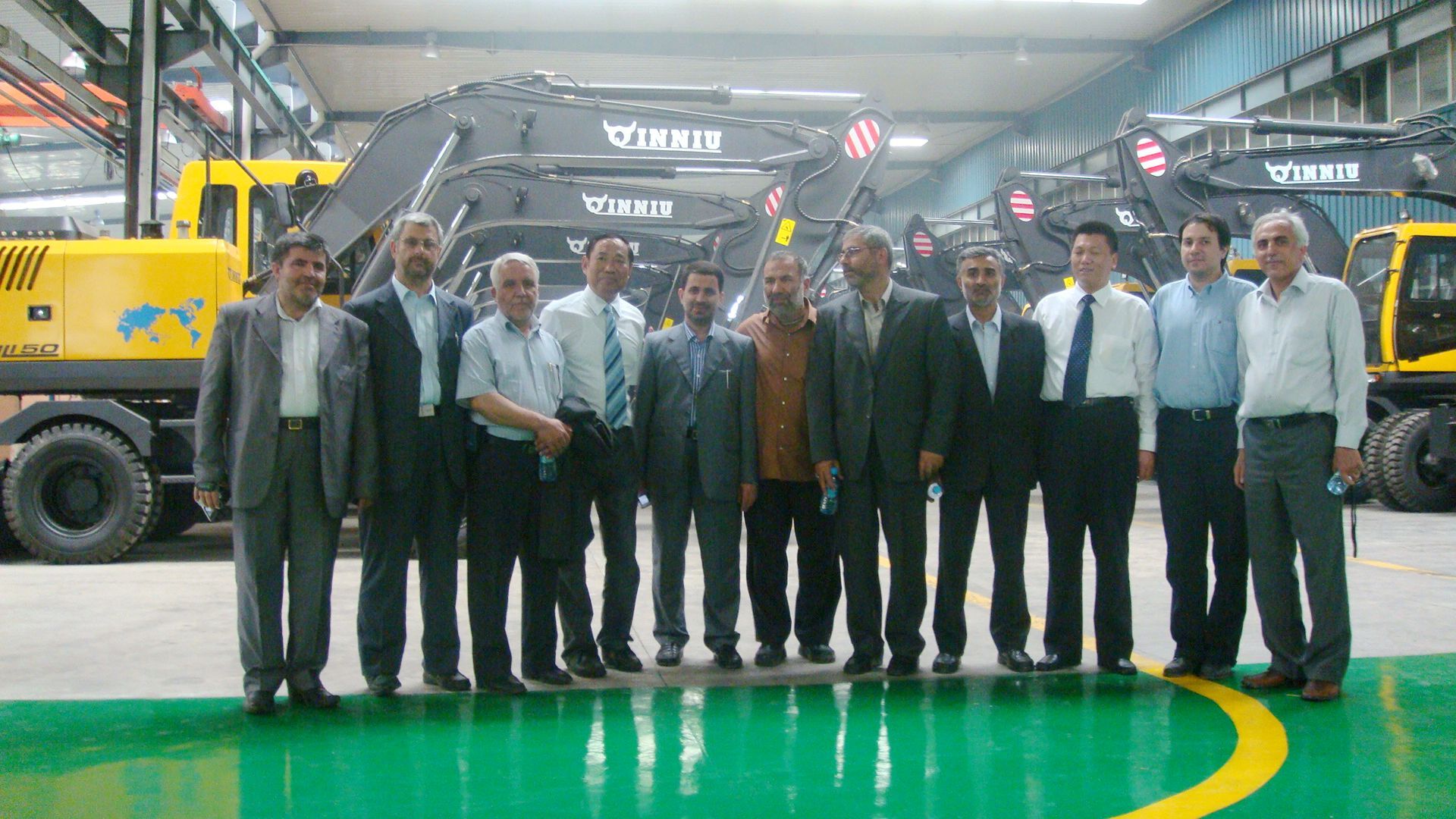 走進勤牛陳列室，砥礪民企強國志