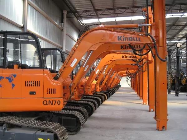 走進勤牛陳列室，砥礪民企強國志