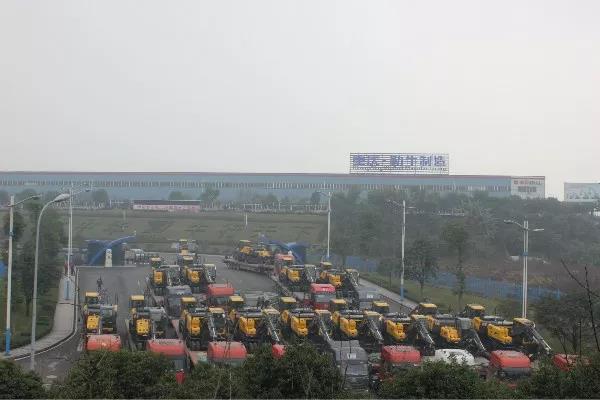 走進勤牛陳列室，砥礪民企強國志